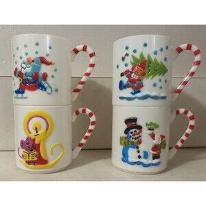 4 Vintage 1985 Sterling House Plastic Holiday Christmas Cups Mugs